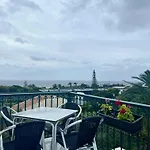 Casa Caloura Seaside Deluxe & Appartement
