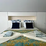Casa Caloura Seaside Deluxe & Appartement *
