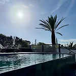 Casa Caloura Seaside Deluxe & Lagoa (Azores)