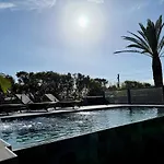 Casa Caloura Seaside Deluxe & Appartement *