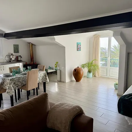 Casa Caloura Seaside Deluxe & Apartment