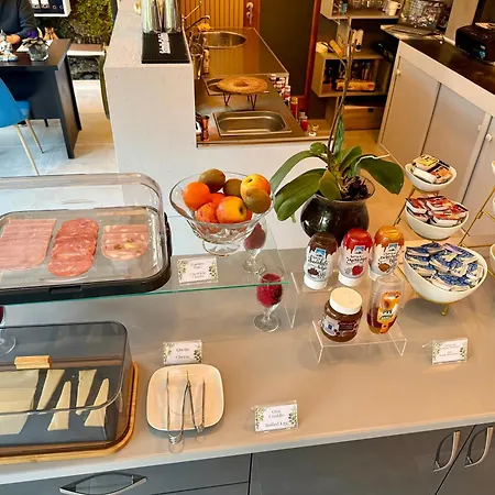 Casa Caloura Seaside Deluxe & Apartament *