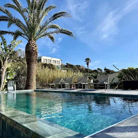 Casa Caloura Seaside Deluxe & Appartement