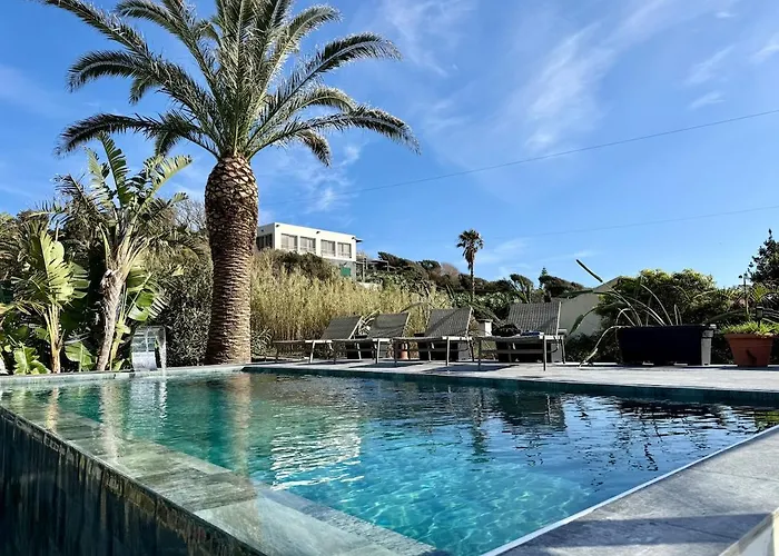 Casa Caloura Seaside Deluxe & Appartement