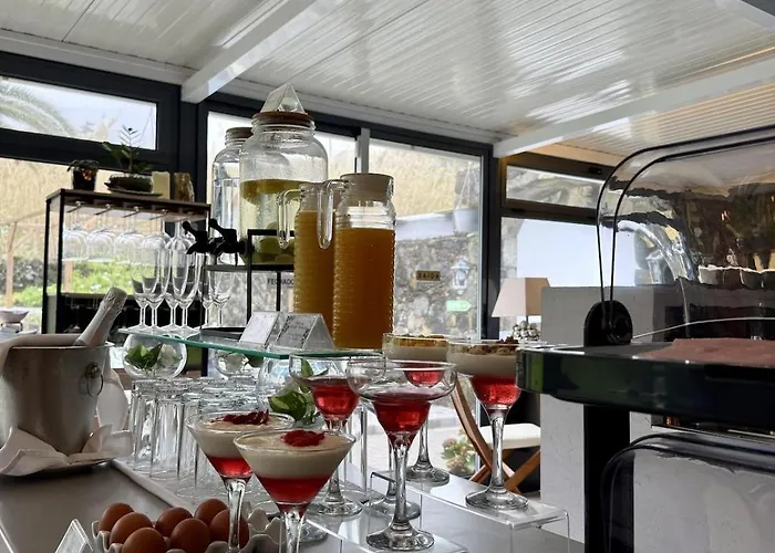 Casa Caloura Seaside Deluxe & Apartment